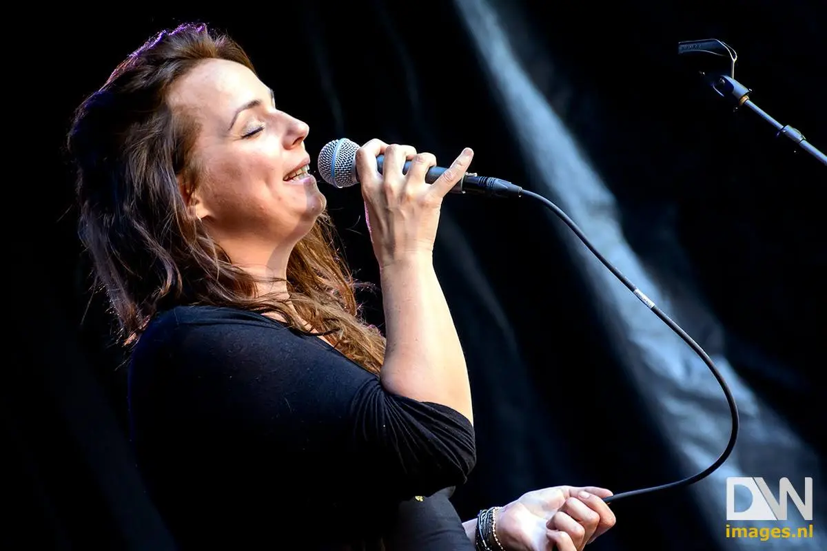 Alanis! - The Alanis Morissette Tribute Band - Anne van Buuren