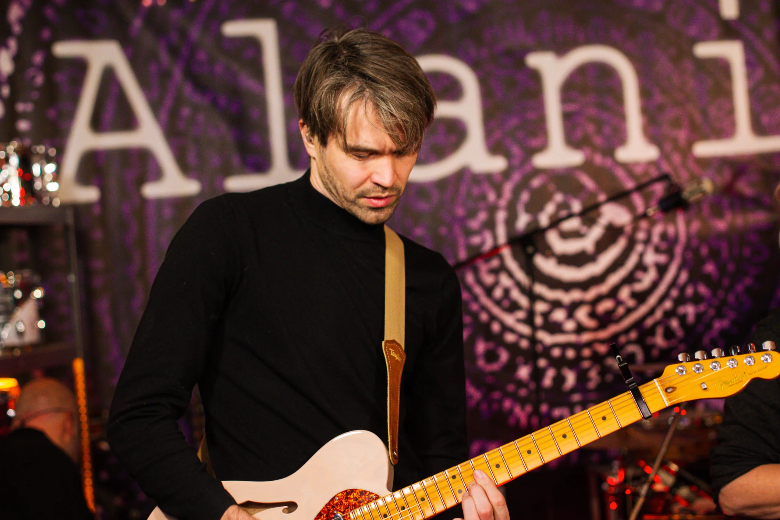 Barry van Alanis! - The Alanis Morissette Tribute Band