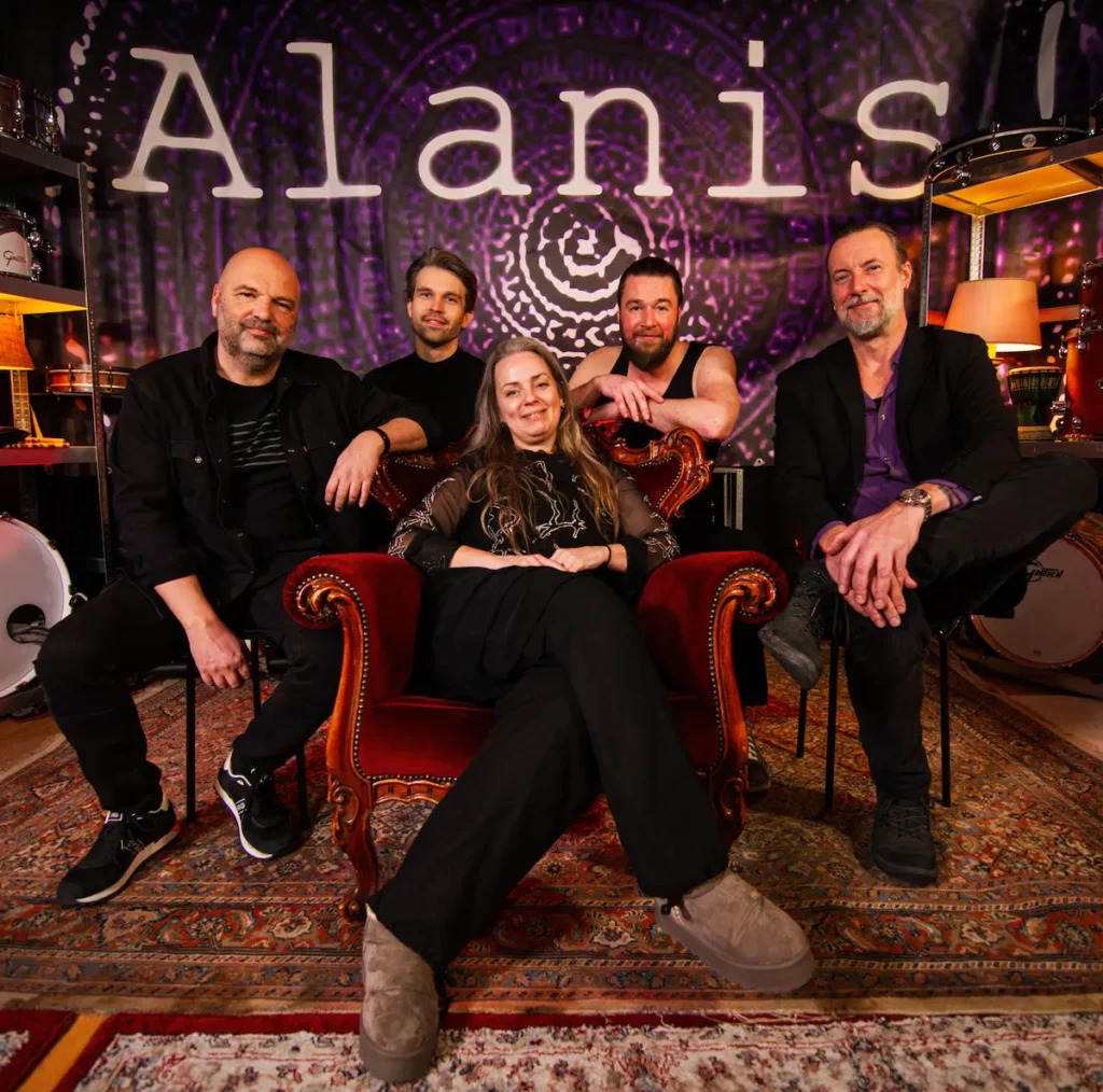 Groepsfoto Alanis! - The Alanis Morissette Tribute Band